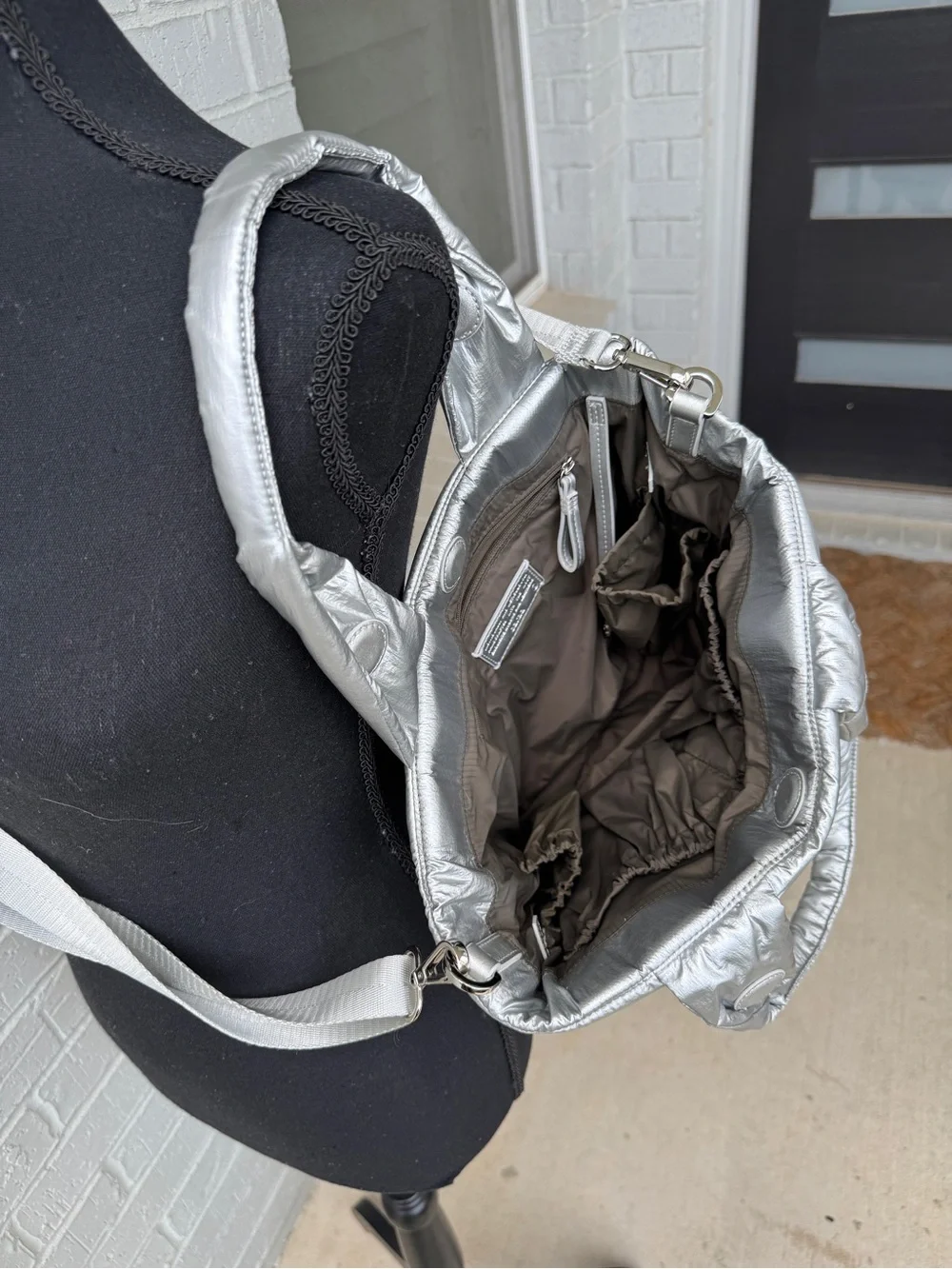 Caraa - Metallic Silver Puffer Tote Bag - Lightweight Women's Handbag